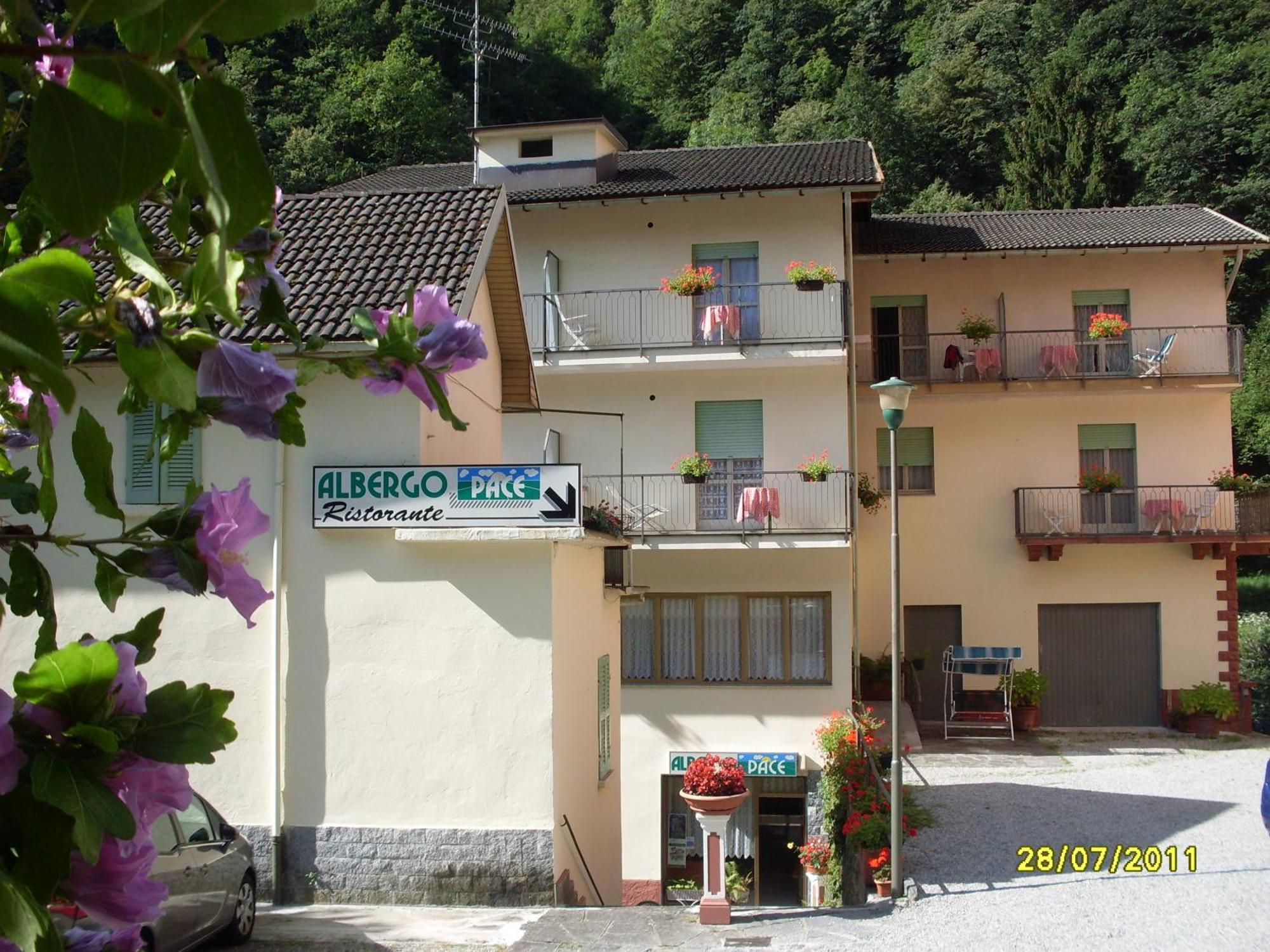 Albergo Ristorante Pace Bognanco Exterior foto